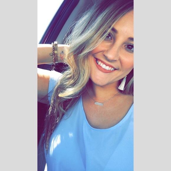 Meet your Posher, Brooke - Picture 1 of 1